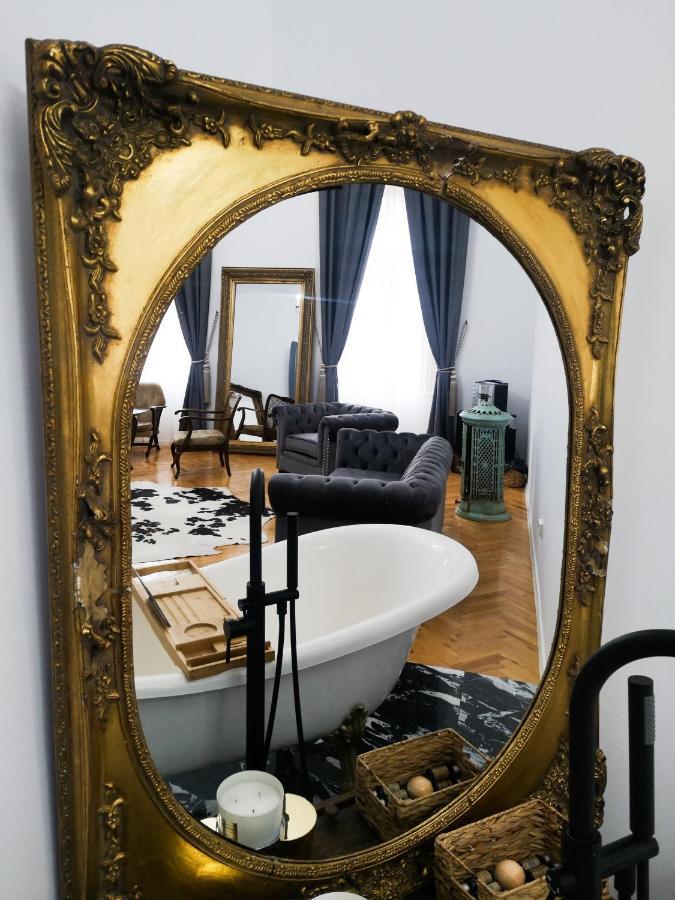 Mansion Josephina Lejlighed Cluj-Napoca Eksteriør billede