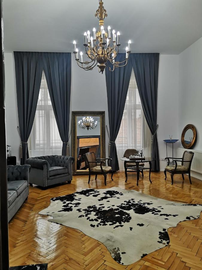 Mansion Josephina Lejlighed Cluj-Napoca Eksteriør billede